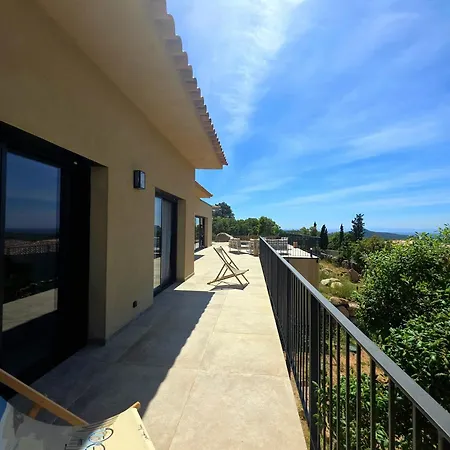 Maison Avec Piscine - Vue - 6 Personnes Villa *