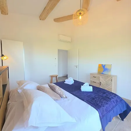 Maison Avec Piscine - Vue - 6 Personnes * Monacia-d'Aullene