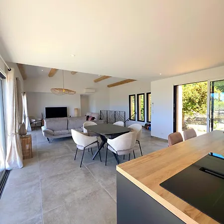 Maison Avec Piscine - Vue - 6 Personnes Villa *