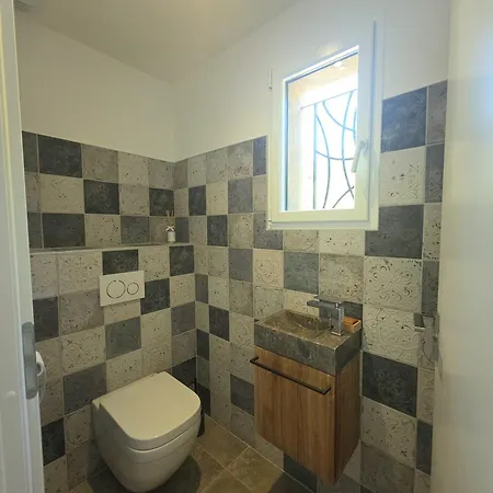 Villa Maison Avec Piscine - Vue - 6 Personnes