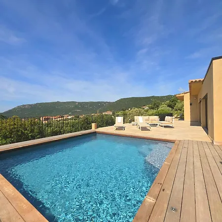 Maison Avec Piscine - Vue - 6 Personnes * Monacia-d'Aullene