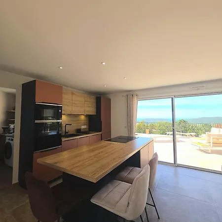 Villa Maison Avec Piscine - Vue - 6 Personnes *